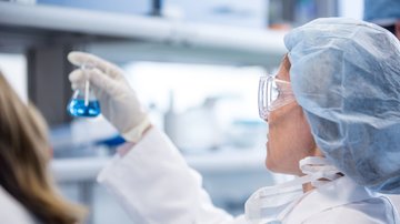 Nová látka (nejen) proti rakovině prsu se může začít testovat na pacientech. Potvrdil to SÚKL