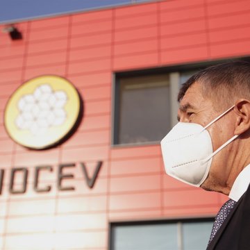 Premiér Babiš navštívil BIOCEV