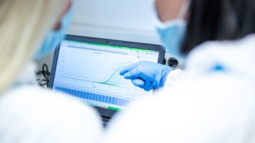 BIOCEV nabízí testování COVID-19 pro firmy