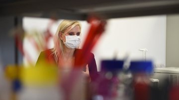 Hejtmanka Středočeského kraje navštívila BIOCEV