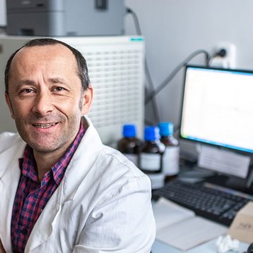 Od chemie k medicíně (a zpátky)