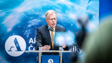 Akademie věd ocení excelentní vědce i výjimečné mladé talenty. Finanční prémie nastartuje unikátní projekty